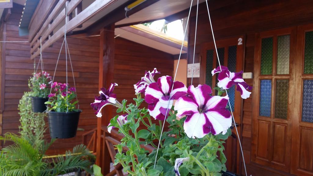 סוקותאי Happy Guesthouse Bungalow מראה חיצוני תמונה