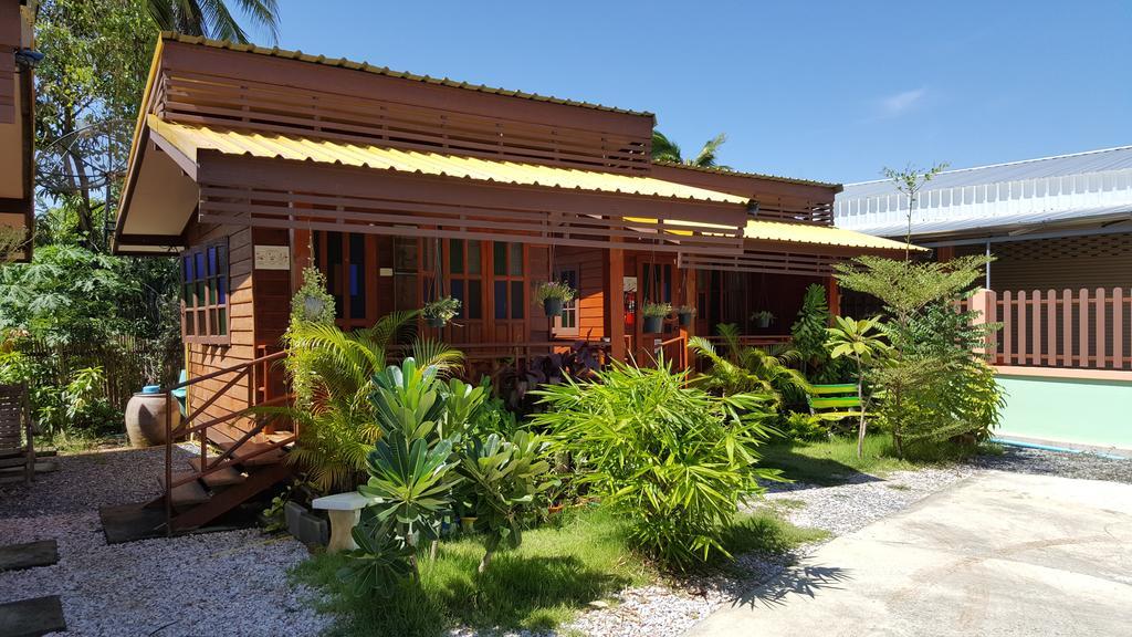 סוקותאי Happy Guesthouse Bungalow מראה חיצוני תמונה