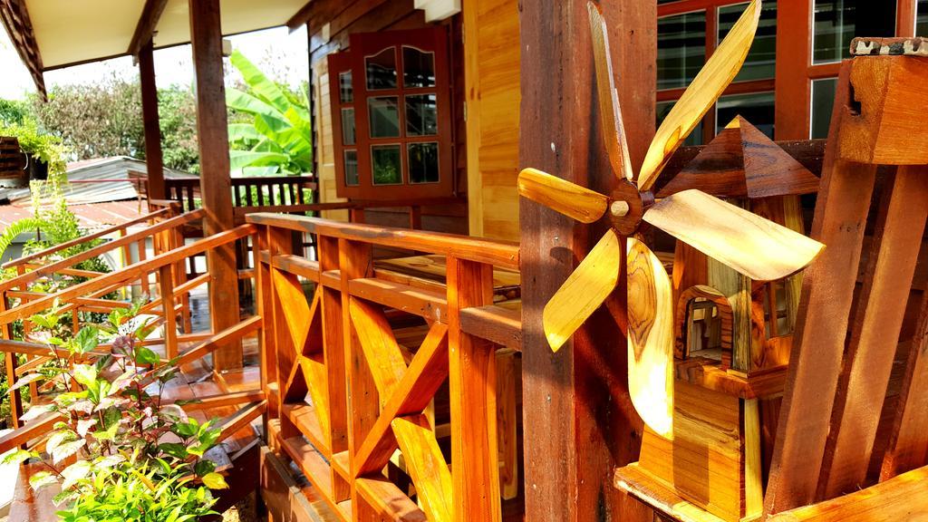 סוקותאי Happy Guesthouse Bungalow מראה חיצוני תמונה