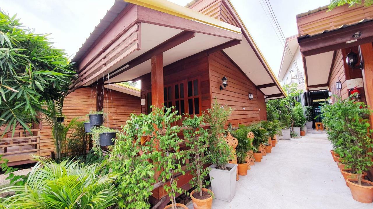 סוקותאי Happy Guesthouse Bungalow מראה חיצוני תמונה